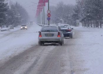 Zona pa energji elektrike, prej 3 ditësh Dibra e izoluar nga bora