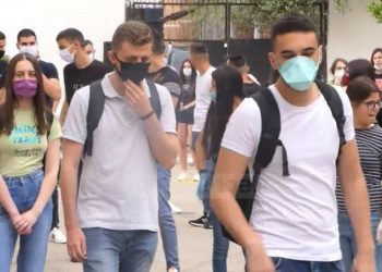 Kthimi i maturantëve në shkolla, ministrja Kushi: Jemi të përgatitur, apeloj që të jemi shumë të kujdesshëm