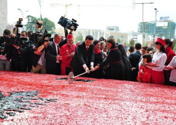 M‘u kujtua torta e Lulit sot