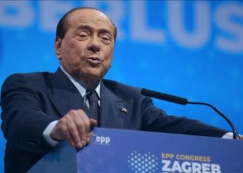 Probleme serioze për Berlusconin , shtrohet me urgjencë në spital