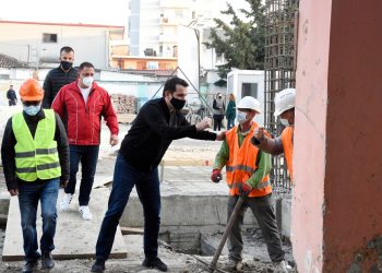 Rikonstruktohet shkolla “Fiqiri Kurti” në Kavajë, Veliaj: 400 nxënës do mësojnë në mjedise më të mira; ndërtojmë 11 shkolla të tjera