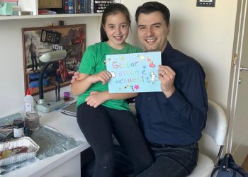 Basha uron 7-marsin sëbashku me Viktorian