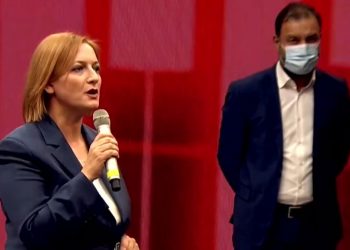 “Pagesat e taksave për të gjithë do të jetë vetëm dixhitale“