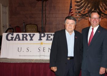 Ekrem Bardha letër dhe apel senatorit Peters: Ndihmoni me vaksina Shqipërinë dhe Kosovën