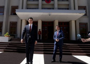 Katër herë ministër e një herë kryebashkiak, por pa një model referimi: Cila është karta e Lulzim Bashës-kryeministër?!