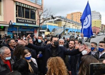 Lulzim Basha i lumturuar nga Lezha: Sapo të bëhem kryeministër do sjell ndryshimin