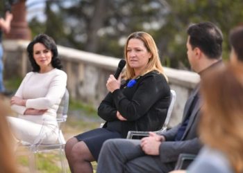 Flutura Açka: Basha, i qeshur e i urtë, s’ka histori dashurie, i ngjan kryeministrit tim holandez. Berisha s’ka urtësi, Rama burrë katundi