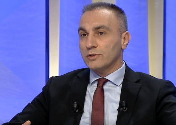 Rëndësia e censusit në Maqedoninë e Veriut/ Zv.kryeministri Grubi: Përdorimi i gjuhës shqipe dhe flamurit varet nga…