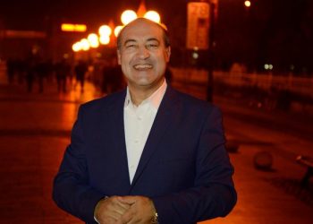 “Më mirë t’i thosha vdekjes më merr sesa të kaloja atë traumë të fortë COVID-i”/ Bujar Qamili: Kam lindur për të dytën herë