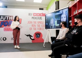 Shpallen fituesit e Kampionatit Kombëtar të Kodimit, ide kreative të përkthyera në lojëra, robotë dhe aplikacione