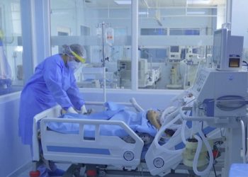 Gjashtë të vdekur dhe 529 raste të reja me Covid në Kosovë