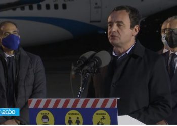 Kurti pret vaksinat në aeroport: Procesi duhet të nisë menjëherë dhe pa asnjë vonesë