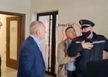 A është arrestuar ky dhunues i policit?