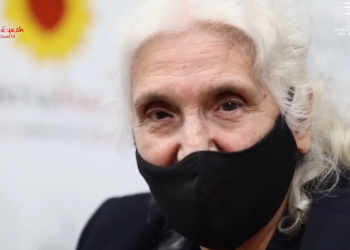 “Drita në sytë e tyre më mbush me gëzim”/ Manastirliu ndan video nga vaksinimi, të moshuarit: Mezi e prisja, thashë kur i vjen moshës time