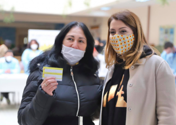 Vaksinohen 6120 mësues me AstraZeneca/ Manastirliu: S’kanë probleme, së afërmi, lajme të mira