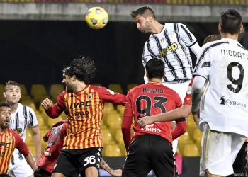 Benevento trondit Juven, shuhen shanset për titullin kampion