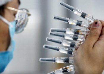 Rasti i habitshëm: Vendi që ka vaksina, por nuk i do