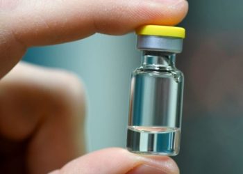 Studimi: Një dozë e vaksinave Pfizer dhe Astrazeneca e ulin 80% nevojën e shtrimit në spital