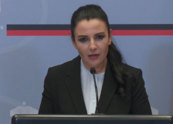 “Filloni punën, ose dilni jashtë”, Balluku ultimatum kontrollorëve: Po rrini nëpër karrige që të mos quhet braktisje detyre!