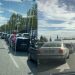 FOTO/ Rama miting përmbyllës në Durrës: Tejmbushet stadiumi ‘Niko Dovana’, autostrada trafik të rënduar nga makinat e nisura për në miting