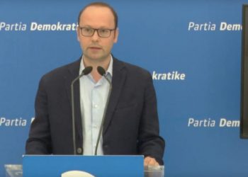 Vendimi për fletën e votimit, Kaso: Lojë politike, Rama i turpëruar nga lista e kandidatëve