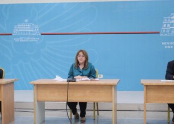 Masat anti-COVID, Komiteti Teknik i Ekspertëve del pas pak në konferencë për shtyp