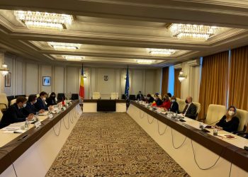 Zef Mazi viziton Rumaninë, takime me ministrin e jashtëm e të drejtësisë