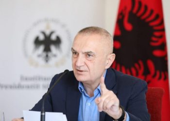 Meta sulmon Qeverinë për heqjen e pasaportave diplomatike për Kombëtaren: Vendim i pabesë, është absurde të pengohen kuqezinjtë!