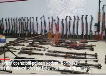 (Video) Depoja/ Policia: Në dy baza kriminale sekuestruam arsenal me qindra mitralozë, snajpera, kundërajrorë e granata