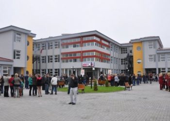 Nga e hëna hapen të gjitha shkollat në Kosovë, ministrja e Arsimit: Mësimi do të vazhdojë pa kufizime!