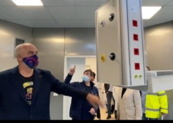 “Qenka për ‘uau’ “/ Rama: Gati Pediatria e re e Tiranës, nga standardet është si spitali i Fierit!