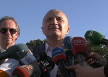 Meta e ndal ‘vrapin’ në Vlorë: Qytetarë, votoni për të ardhmen e vendit