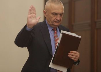 Report TV i pret fjalën Metës teksa thyen heshtjen zgjedhore: Gjithë “mediat e Ramës” e japin live!