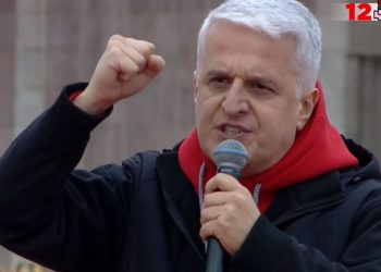 Majko: Opozita boll shëtiti rrugët, t’i përvishemi punës së bashku