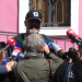 “Punë e mbarë, rroftë Surreli”/ Rama voton me bashkëshorten: Demokracia, një sport pa spektatorë. Gjuani penalltinë tuaj