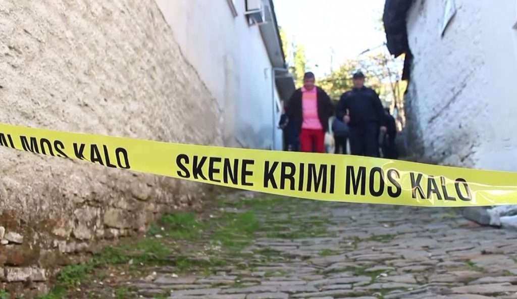 13-vjeçarja qëllon me thikë shokun në Gjirokastër, shkak dyshohet xhelozia