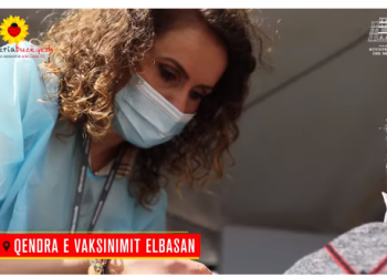 “Më shumë se 200 mijë gjyshe dhe gjyshër janë sot më të mbrojtur nga COVID”/ Manastirliu tregon shifrat dhe poston VIDEO nga vaksinimi