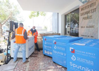Mbërrijnë në Shqipëri 25 mijë doza të ‘Sputnik V’, Rama: Objektivi për 500 mijë të vaksinuar arrihet brenda majit
