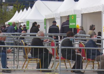 372 mijë të moshuar, në listë për vaksinën / Tomini: Tek 60-65 vjeçarët prioritet kanë të sëmurët