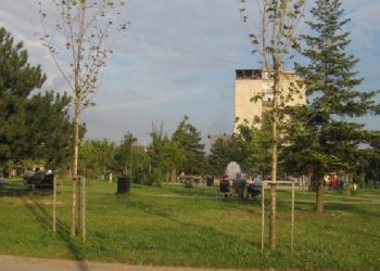 “Më hoqën vetullat dhe më veshën si femër”, 17-vjeçari nga Kosova abuzohet seksualisht