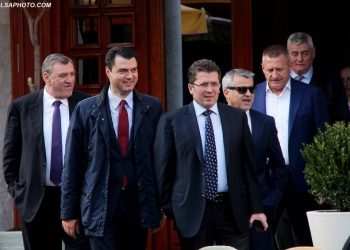 Pse u “shkri” aleanca e opozitarëve…