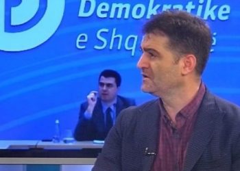 “Luli në rrezik”/ Ironia e ish-kreut të PD: Po bën si PPSH në ’90-91 për figurën e shqyer të shokut Enver!
