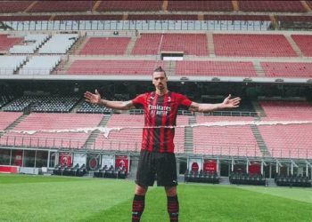 Milan prezanton uniformën për sezonin e ri, konfirmohet dhe Ibrahimoviç