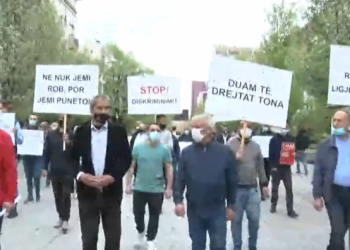 Kosovë/ Mësimi i bashkëkombësve: Protestohet për 1 Maj!