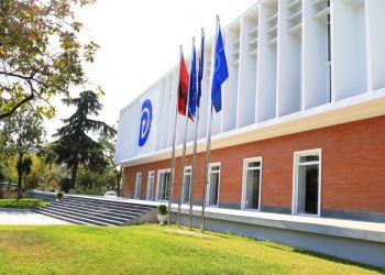 Rama përsëriti ftesën për bashkëpunim, PD: Është autor i masakrës elektorale