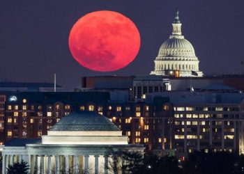Hëna e përgjakur, çfarë nuk duhet të bëni në këtë periudhë sipas astrologut turk