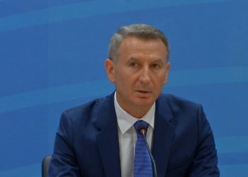 A do e përjashtonit Berishën? Kadilli: Është institucion, vendos vetë. T’i japim fund modelit të partisë së punës me largimin e Bashës