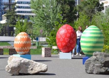 Pashkët/ Rama publikon foton e zbukurimeve: Edhe më e bukur Tirana me simbolin e festës së Ringjalljes së Shpresës