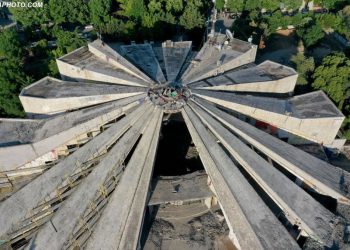 FOTOT/Transformimi i Piramidës në Tiranë nis jetën e re