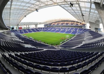 As në Turqi dhe as në Angli/ UEFA vendos për finalen e Championsit. Ja ku do luhet